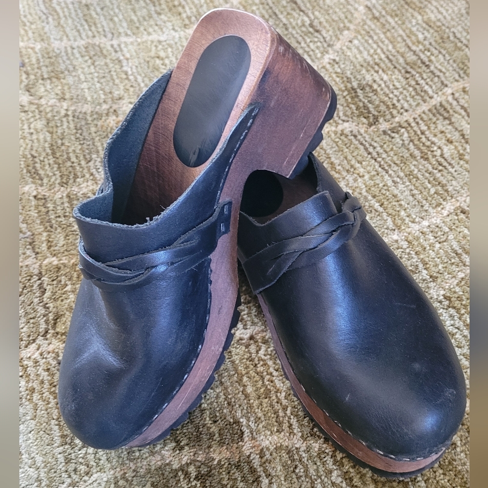 Unbranded wood clog with real leather